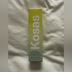 Kosas

Light Medium Neutral 200 Foundation 

Brand New, Never Opened